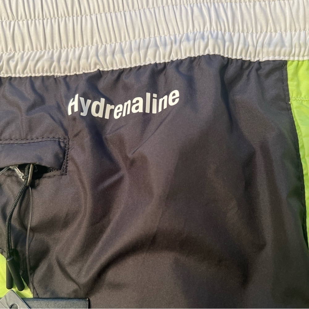 NWT The North Face Shorts Women's 2XL Hydrenaline Windwall 🔥🔥 (V) - Picture 6 of 7